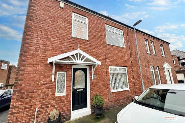 Hillside Place, Low Fell, Gateshead, NE9 3 bed semi
