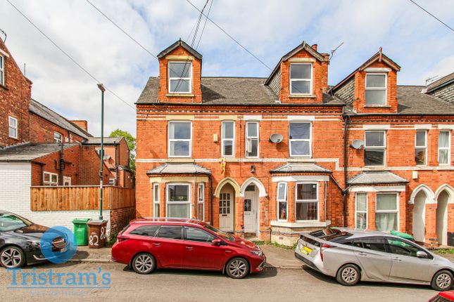3 bedroom town house for sale