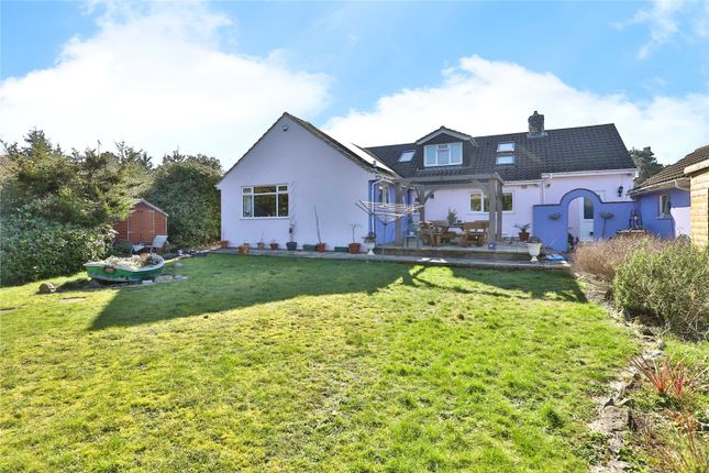 5 bed detached house