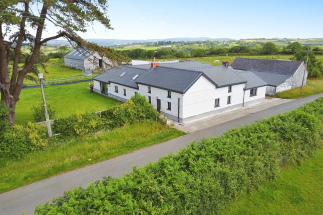 6 bedroom detached house for sale
