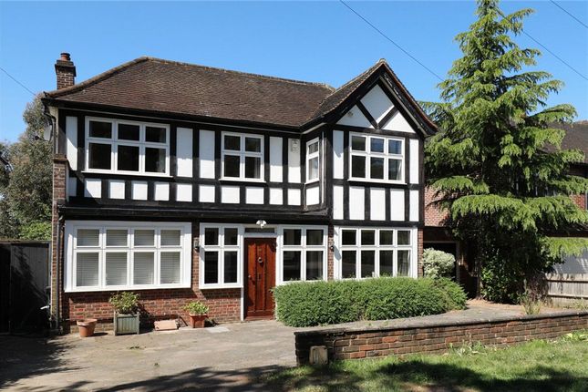 5 bed detached house