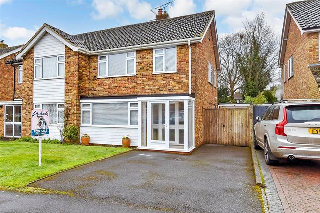 Berwyn Grove, Maidstone, Kent 5 bed semi