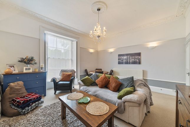 5 Newport Terrace, Barnstaple EX32 1 bed flat for sale