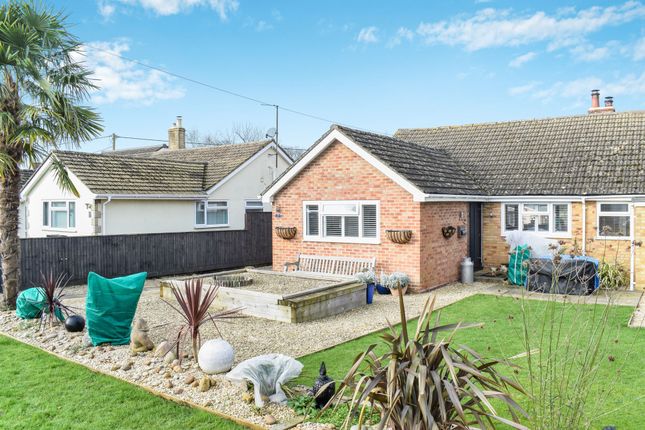 2 bedroom semi-detached bungalow for sale