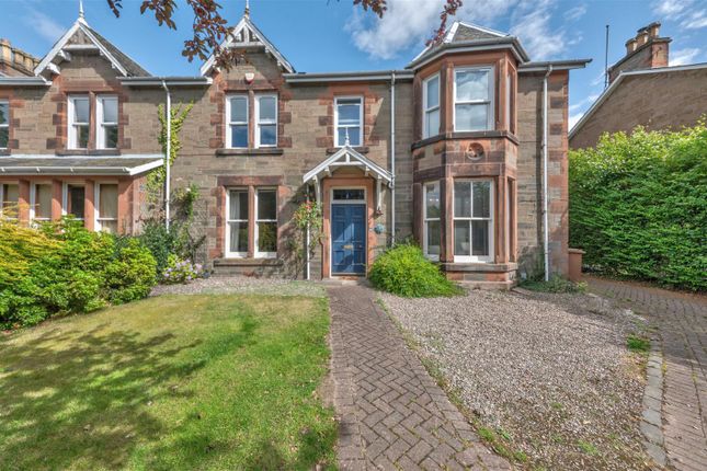 5 bedroom semi-detached house for sale