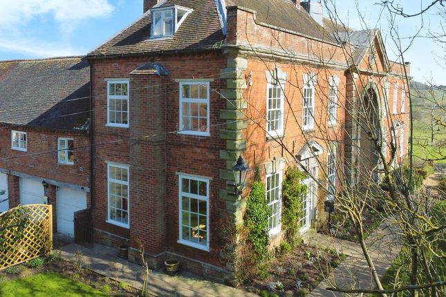 5 bedroom country house for sale