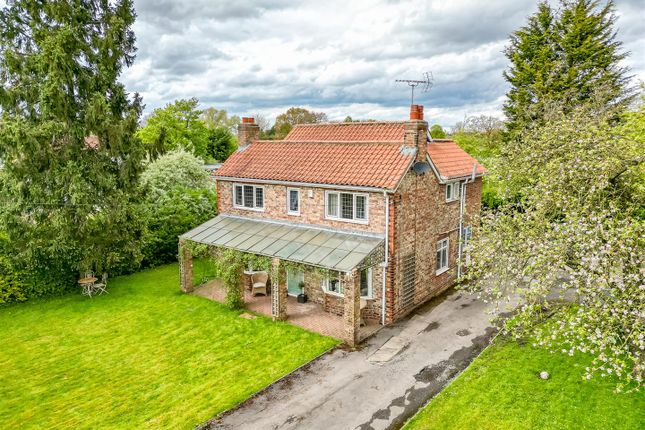 Hull Road, Dunnington, York, YO19 5LR 4 bed detached house for sale