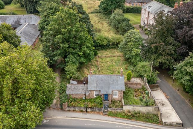 Heslington Road, York 2 bed detached house for sale