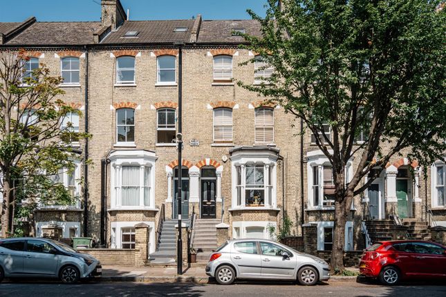 Hanley Road, Finsbury Park 1 bed flat for sale