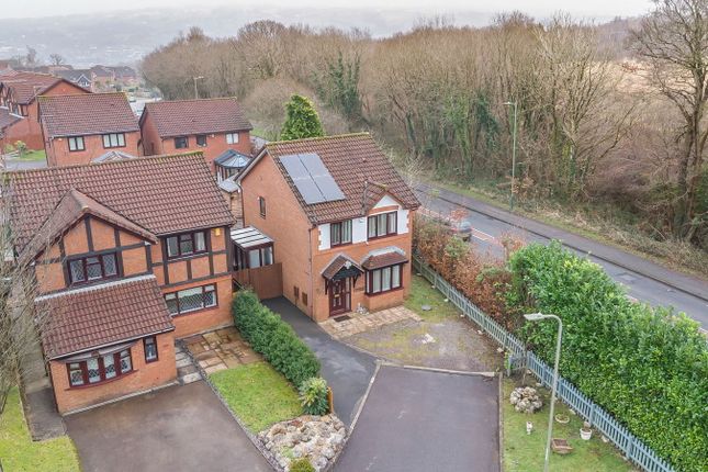 Bryn Derw, Blackwood NP12 3 bed detached house for sale