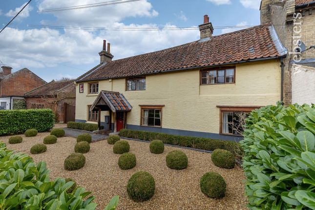 4 bedroom cottage for sale