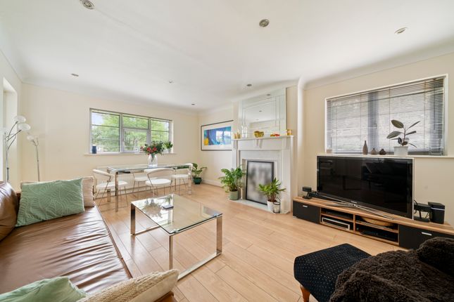 2 bedroom maisonette for sale