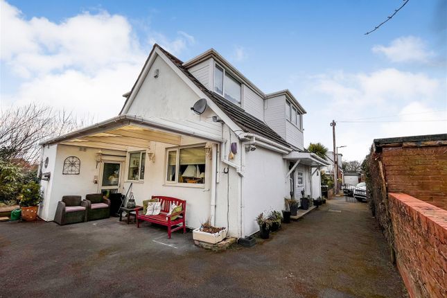 3 bed detached bungalow