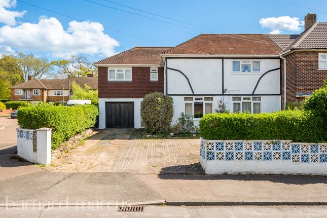 5 bedroom semi-detached house for sale
