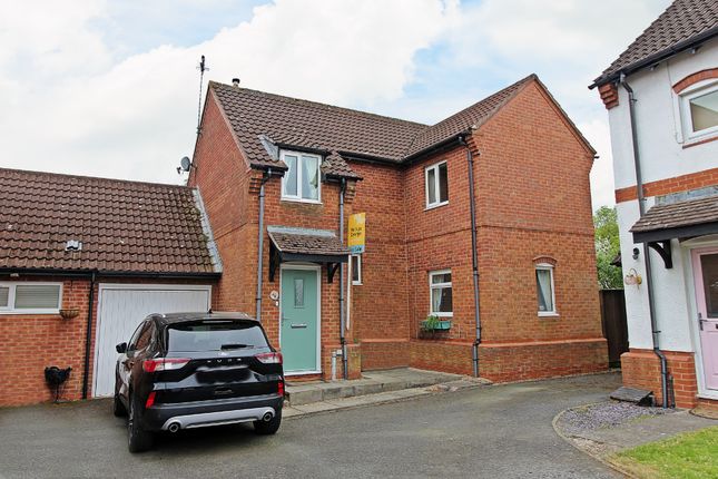Forryans Close, Wigston 4 bed link detached house for sale