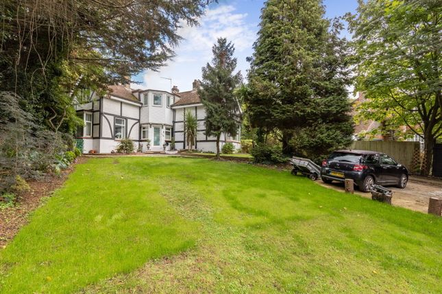 Warren Road, Worthing BN14 6 bed detached house for sale