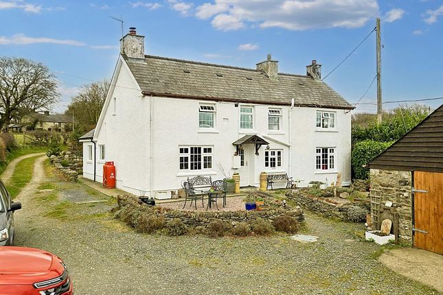 Maesycrugiau, Pencader 4 bed property with land for sale