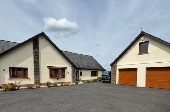 Llys Yr Onnen, Ffairfach, Llandeilo... 3 bed detached house for sale