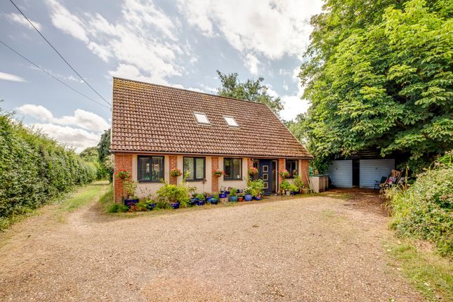 Jenkins Lane, Tring HP23 4 bed detached house for sale