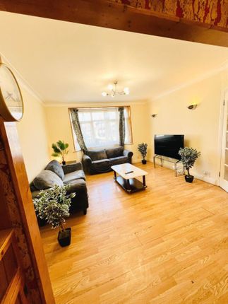 Hitherbroom Road, Hayes 4 bed semi