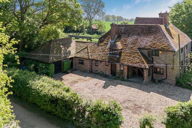 Terrick, Buckinghamshire 5 bed detached house for sale