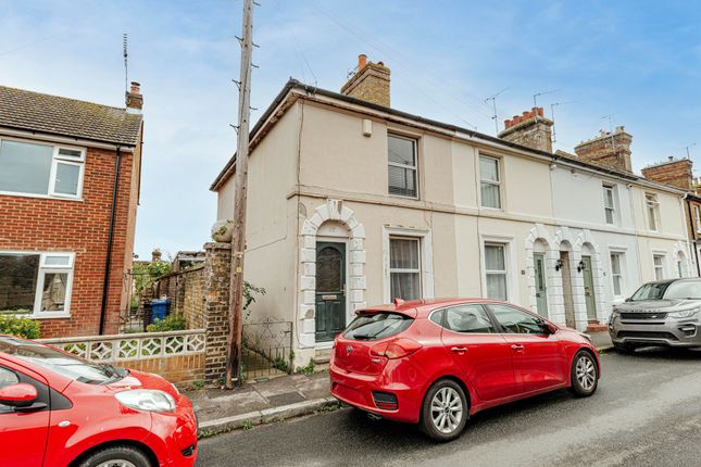 Plantation Road, Faversham, ME13 2 bed end of terrace house for sale