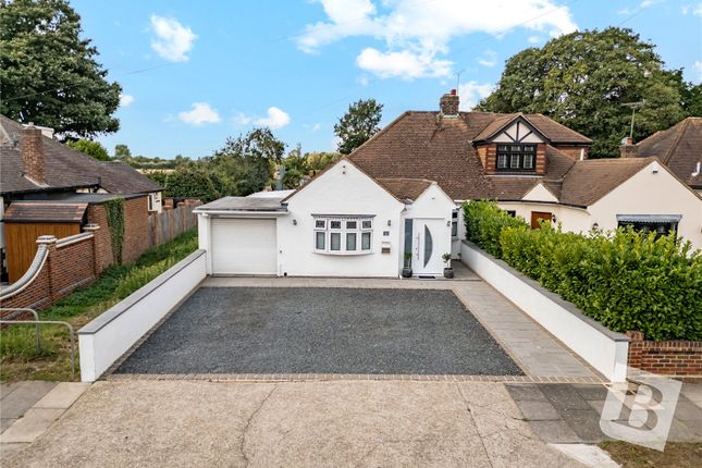 The Grove, Upminster, Essex, RM14 3 bed bungalow for sale