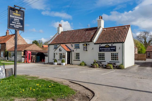 Main Street, Flaxton, York 5 bed link detached house for sale