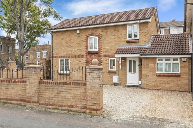 5 bedroom semi-detached house for sale