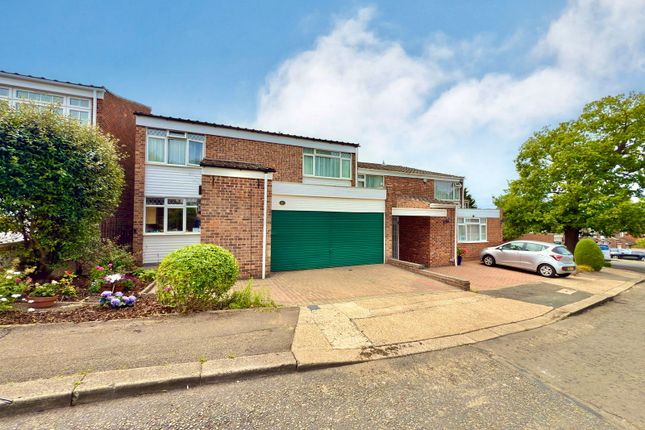 Kynaston Wood, Harrow HA3 4 bed detached house for sale