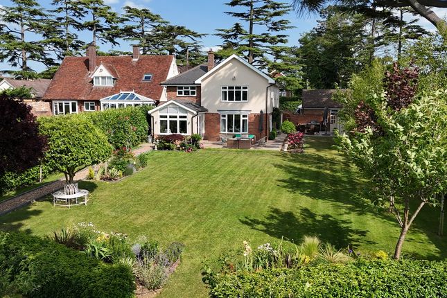Sudbury Road, Halstead, CO9 3 bed detached house for sale
