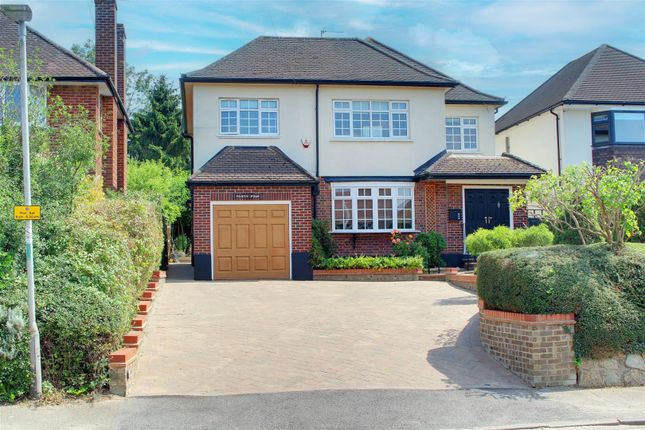 Bluebridge Road, Brookmans Park AL9 4 bed detached house for sale