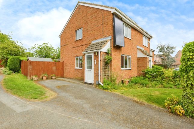 2 bed detached house