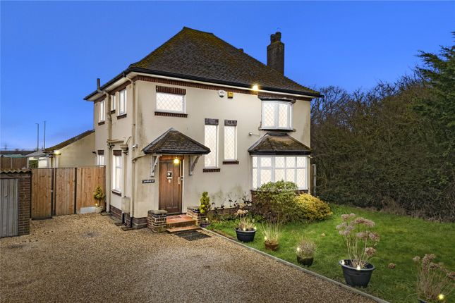 London Road, Bowers Gifford... 3 bed detached house for sale