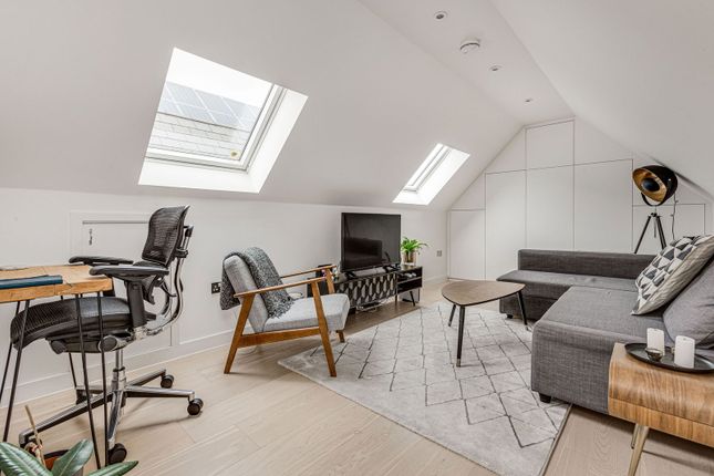 London  SE15 1 bed flat for sale
