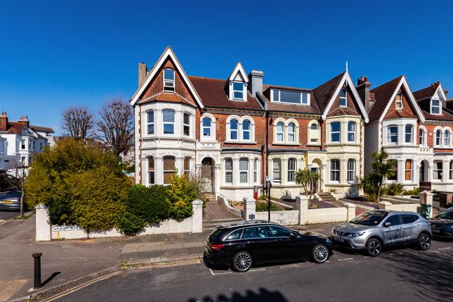 1, Wilbury Avenue, Hove 1 bed apartment for sale