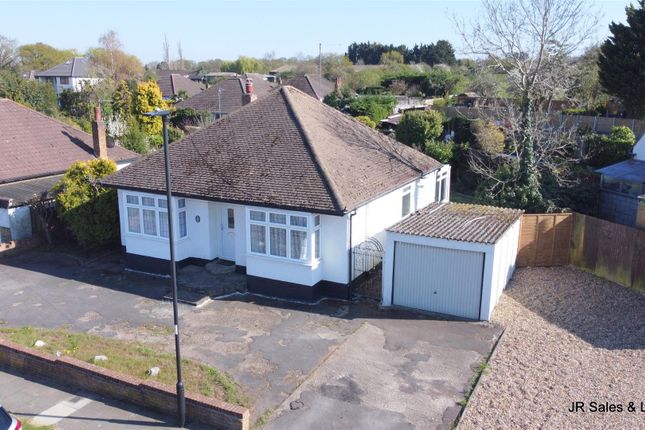 Rosewood Drive, Crews Hill, Enfield 2 bed detached bungalow for sale