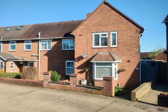 Exton Avenue, Luton LU2 3 bed end of terrace house for sale