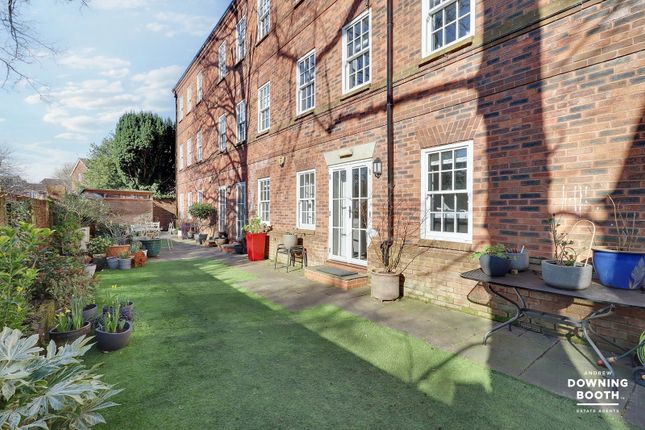 Beatrice Court, Lichfield WS13 3 bed apartment for sale