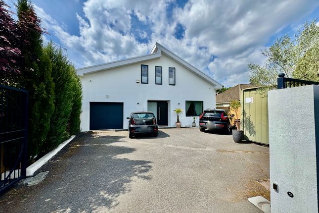 West Riding, Bricket Wood AL2 4 bed detached house for sale