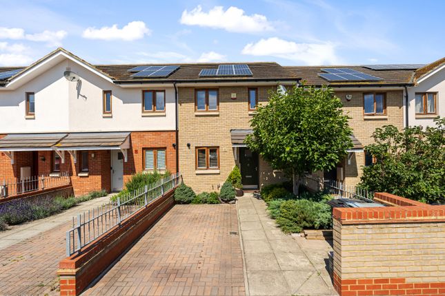 Raleigh Close, Gravesend DA12 3 bed terraced house for sale