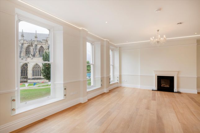 Cathedral Yard, Exeter, EX1 2 bed flat for sale