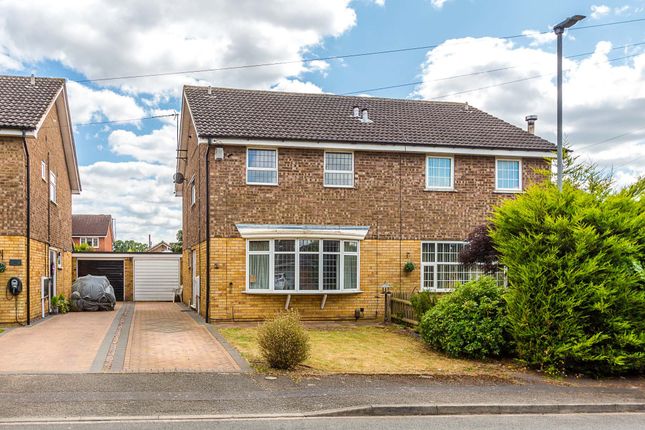 Edward Close, Higham Ferrers NN10 3 bed semi