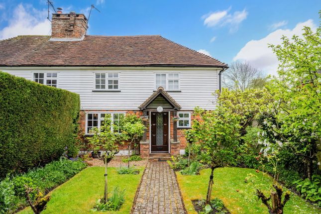 The Brownings, Edenbridge TN8 3 bed semi