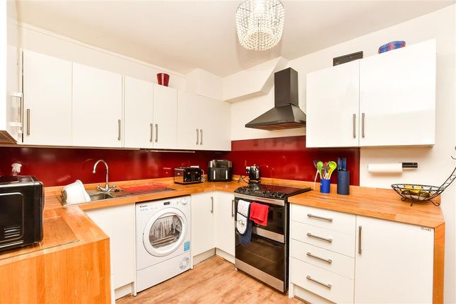 3 bed end terrace house
