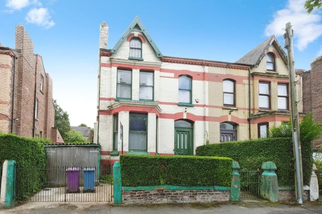 6 bedroom detached house for sale