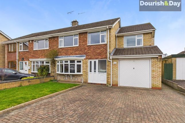Sherwood Crescent, Market Drayton TF9 4 bed semi