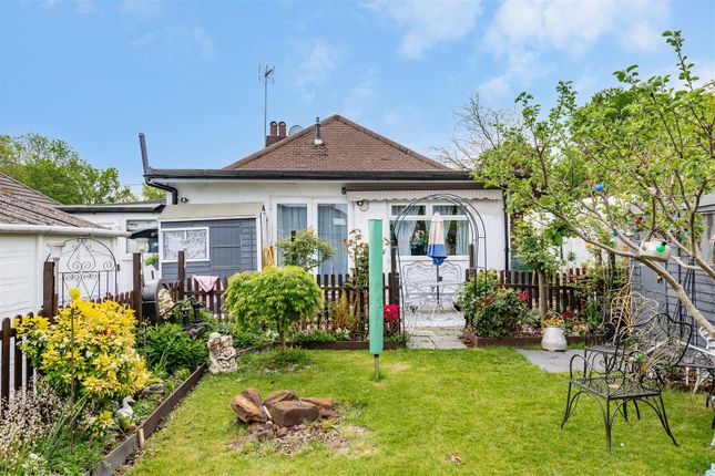Bennetts Avenue, West Kingsdown TN15 2 bed detached bungalow for sale