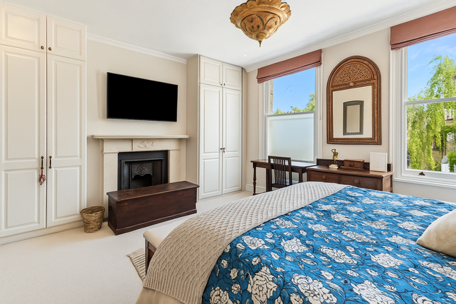 Burnaby Street, Chelsea 3 bed maisonette for sale
