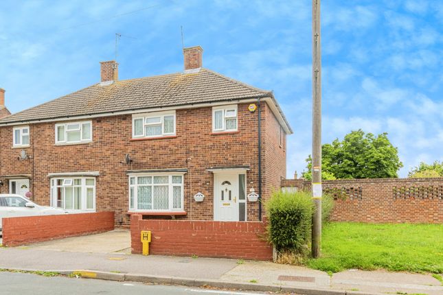 Acacia Avenue, Colchester, CO4 3 bed semi